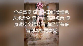 情侶自拍 超可愛的嫩妹對鏡頭傻笑