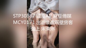 [2DF2] 95后在银行工作的小美女一边干一边抠她的屁眼，[BT种子]