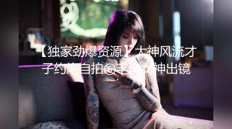 【新片速遞】   ❤️❤️操中东美臀小姐姐，解开衣服揉奶，带着头巾口交，翘起屁股蜜桃臀，大屌怼入深插，加大力度撞击