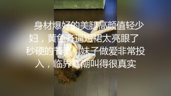 蛮有丰韵气质的颜值女友，宾馆露脸吃鸡，吃得如此出神入化，舔得整根鸡巴龟头都冒水了，真想干她！