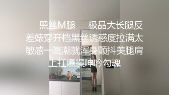 酒店身材一流的漂亮长发美女单挑2猛男,干的正起劲享受兴奋.