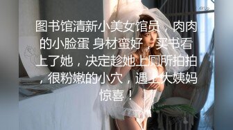 脸上红扑扑刚播八字大奶美女  全裸居家诱惑  奶头也是粉色的  翘起大肥臀多毛骚穴  掰开给你看非常诱人