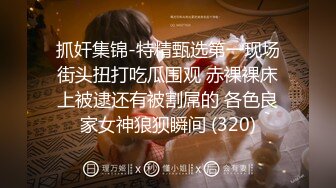 2021最新厕拍艺校舞蹈生系列，冒险闯入艺校拍摄搭讪舞蹈小姐姐看朋友圈生活照