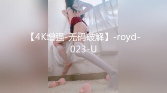 【一男战三女】三个超嫩美少女，浴室跪地吃吊，一起翘屁股求操，一个个轮流操，太爽顶不住缴枪