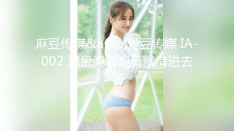 在家漂亮女友上位全自动 有点害羞不让开灯 身材不错 奶子大 逼毛浓密 骚表情很享受